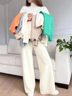 Conjunto de punto jersey cuello alto y pantalón ancho