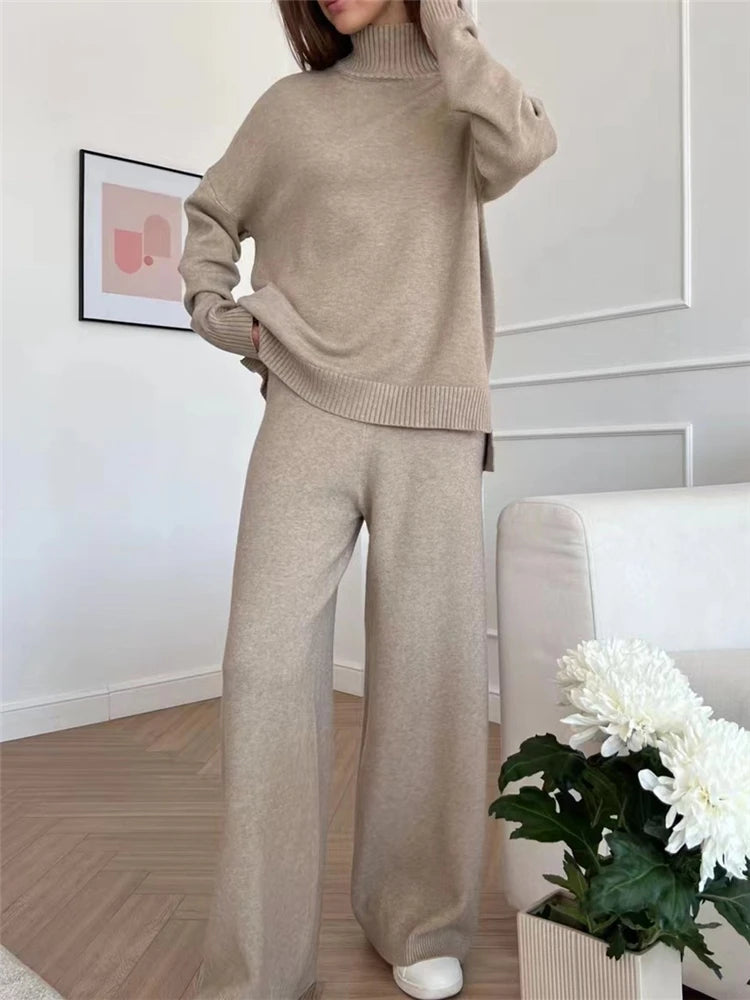 Conjunto de punto jersey cuello alto y pantalón ancho